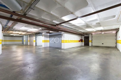 Apartamento T4 para Venda em Sacavém e Prior Velho