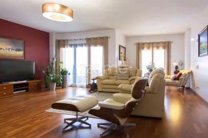 Apartamento T4 para Venda em Sacavém e Prior Velho