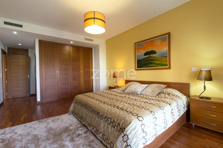 Apartamento T4 para Venda em Sacavém e Prior Velho Foto 5