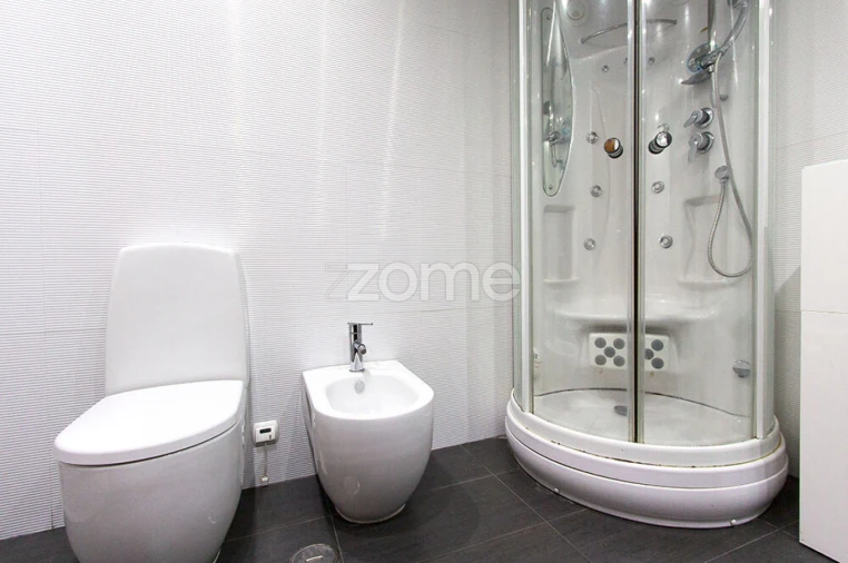 Apartamento T4 para Venda em Sacavém e Prior Velho Foto 8
