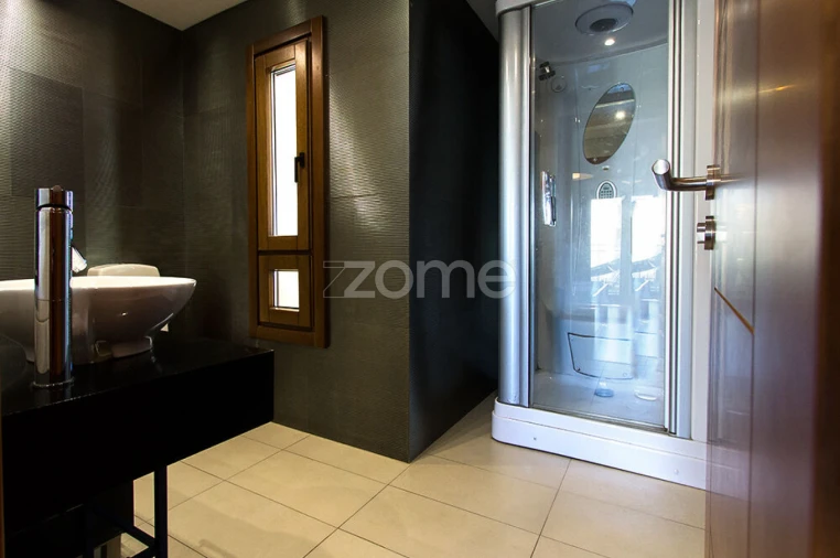 Apartamento T4 para Venda em Sacavém e Prior Velho Foto 16