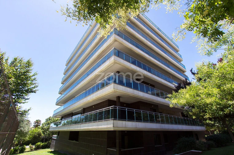 Apartamento T4 para Venda em Sacavém e Prior Velho Foto 26