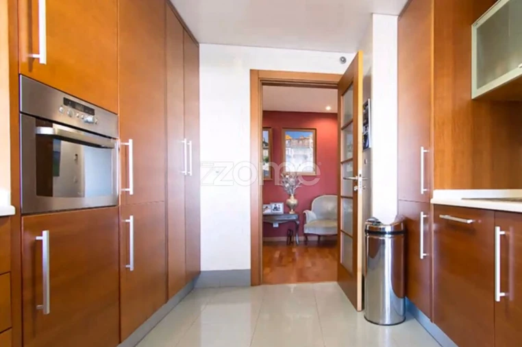 Apartamento T4 para Venda em Sacavém e Prior Velho Foto 19
