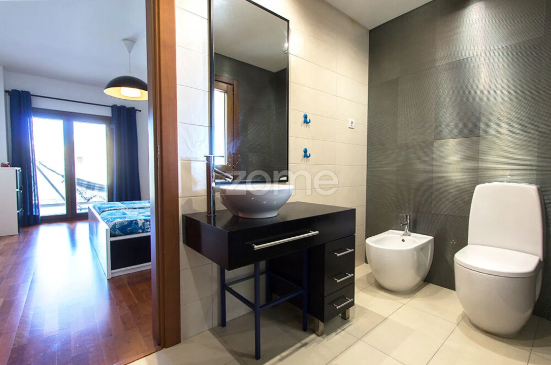 Apartamento T4 para Venda em Sacavém e Prior Velho Foto 12