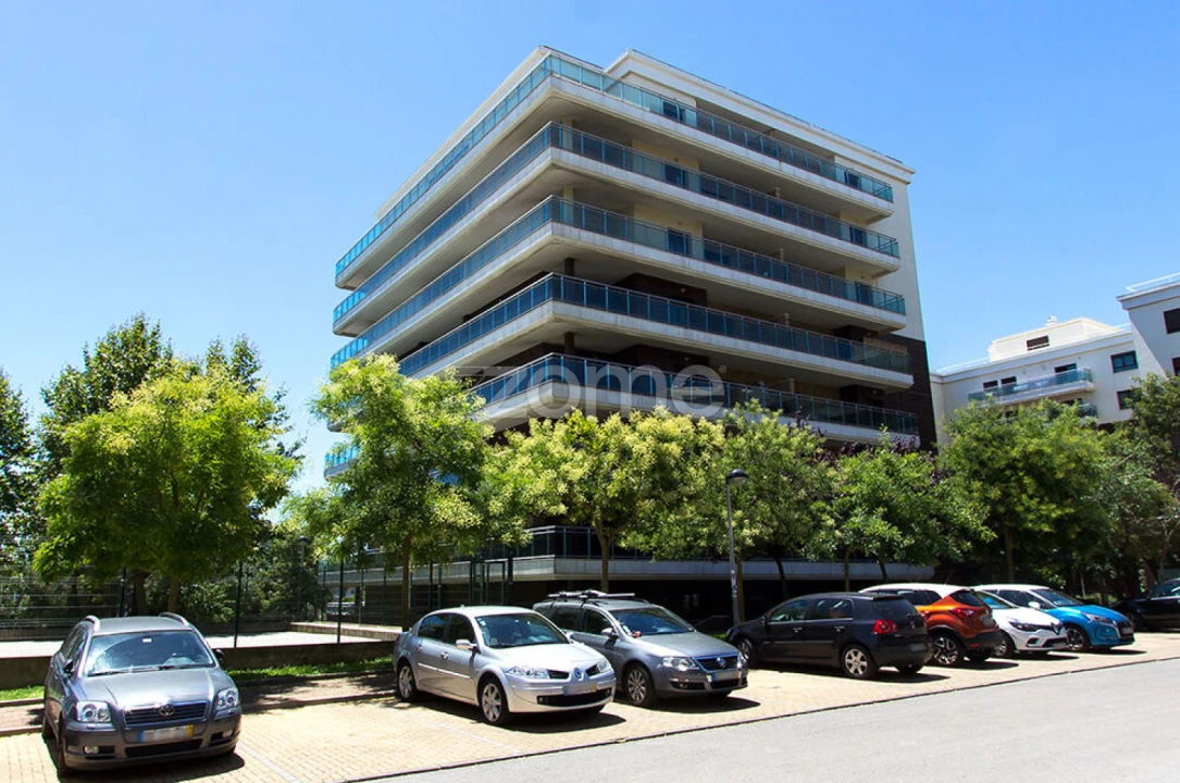 Apartamento T4 para Venda em Sacavém e Prior Velho Foto 25