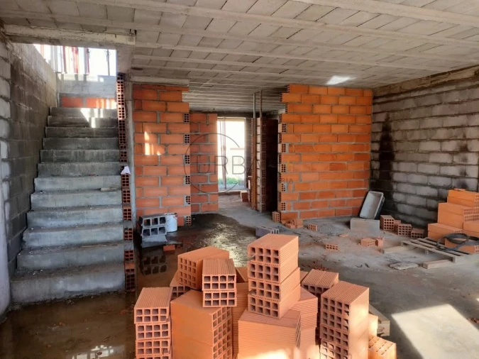 Moradia T4 para Venda em Rio de Loba Foto 4