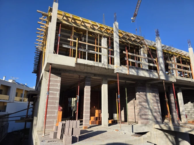 Moradia T4 para Venda em Rio de Loba