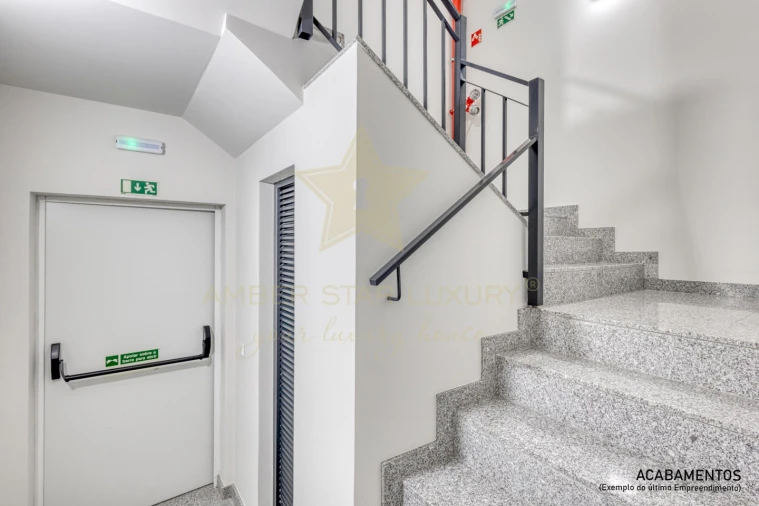 Apartamento T3 para Venda em Mafamude e Vilar do Paraíso Foto 16