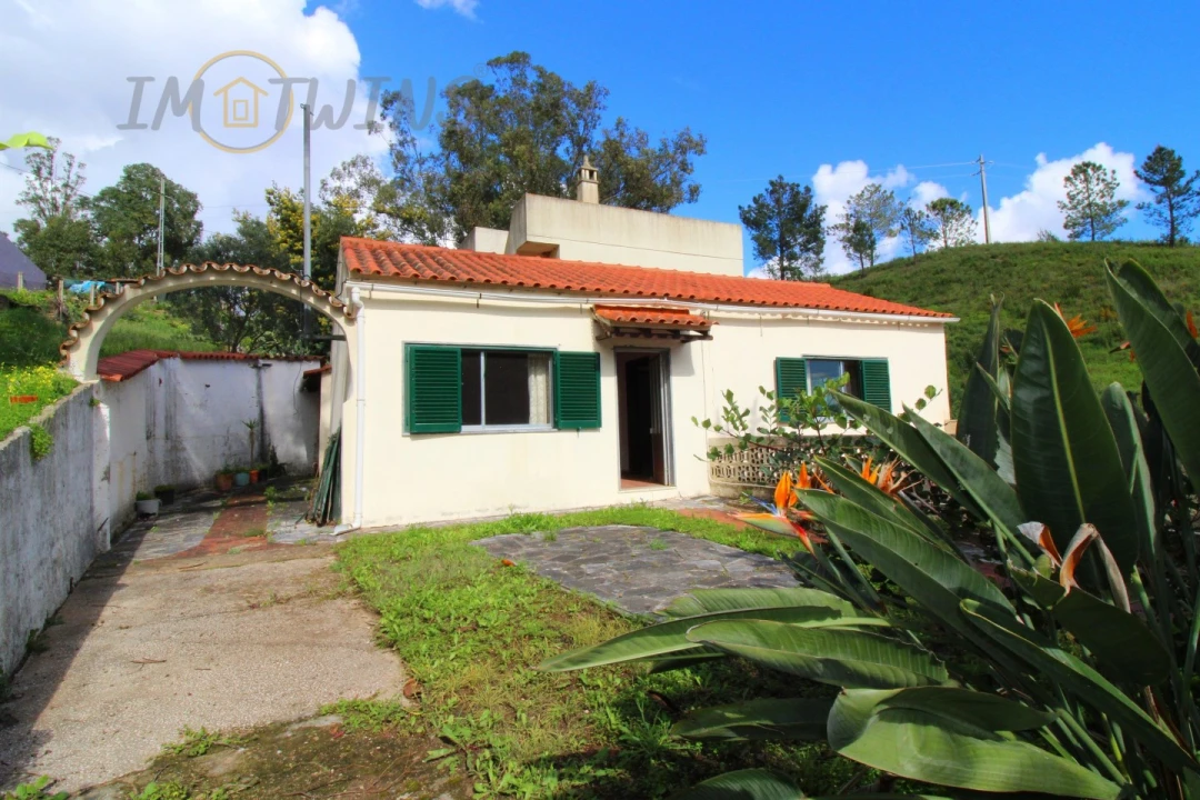 Quinta T4 para Venda em Monchique Foto 1