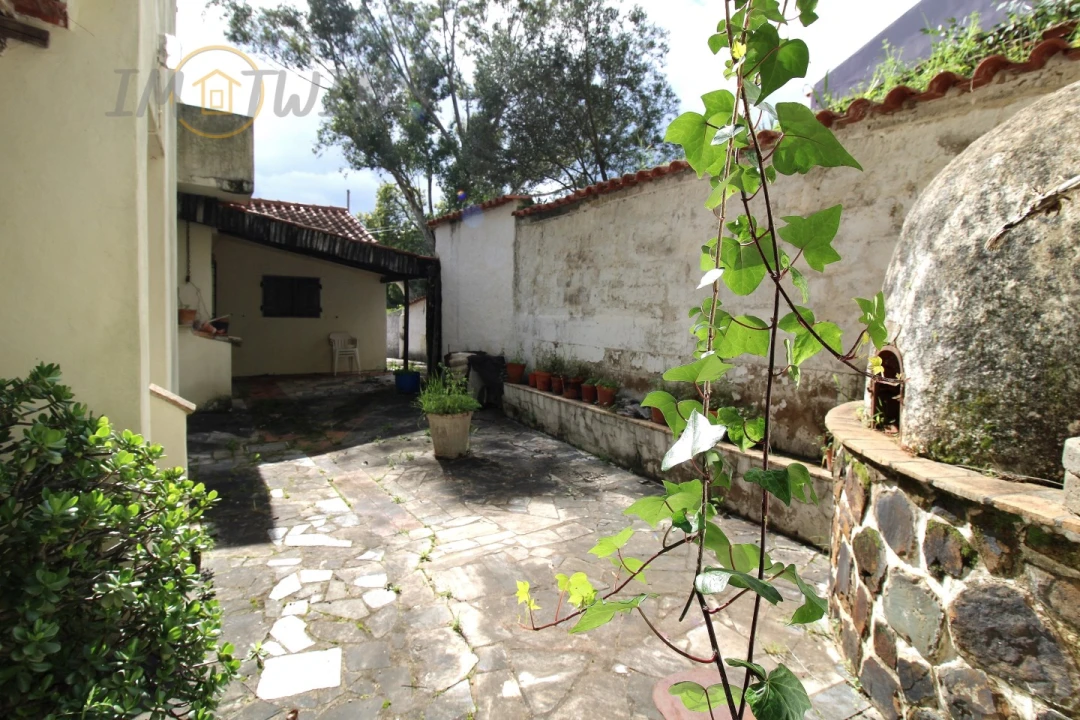 Quinta T4 para Venda em Monchique Foto 8