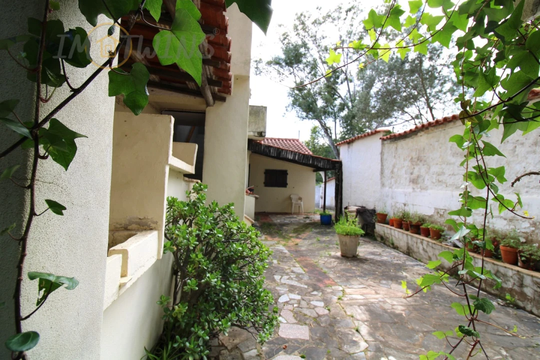 Quinta T4 para Venda em Monchique Foto 12