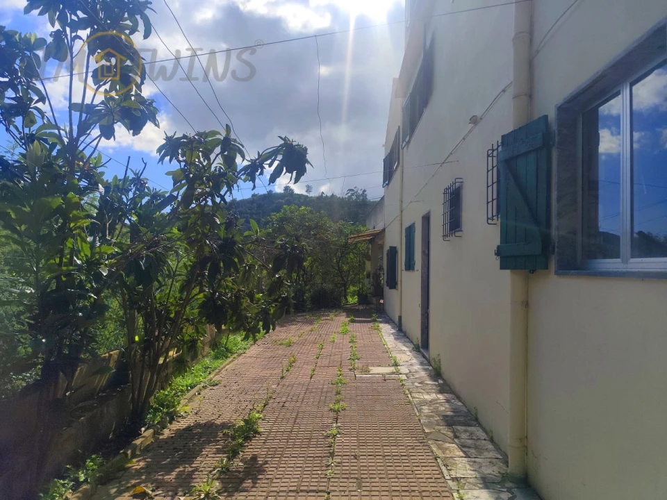 Quinta T4 para Venda em Monchique Foto 15