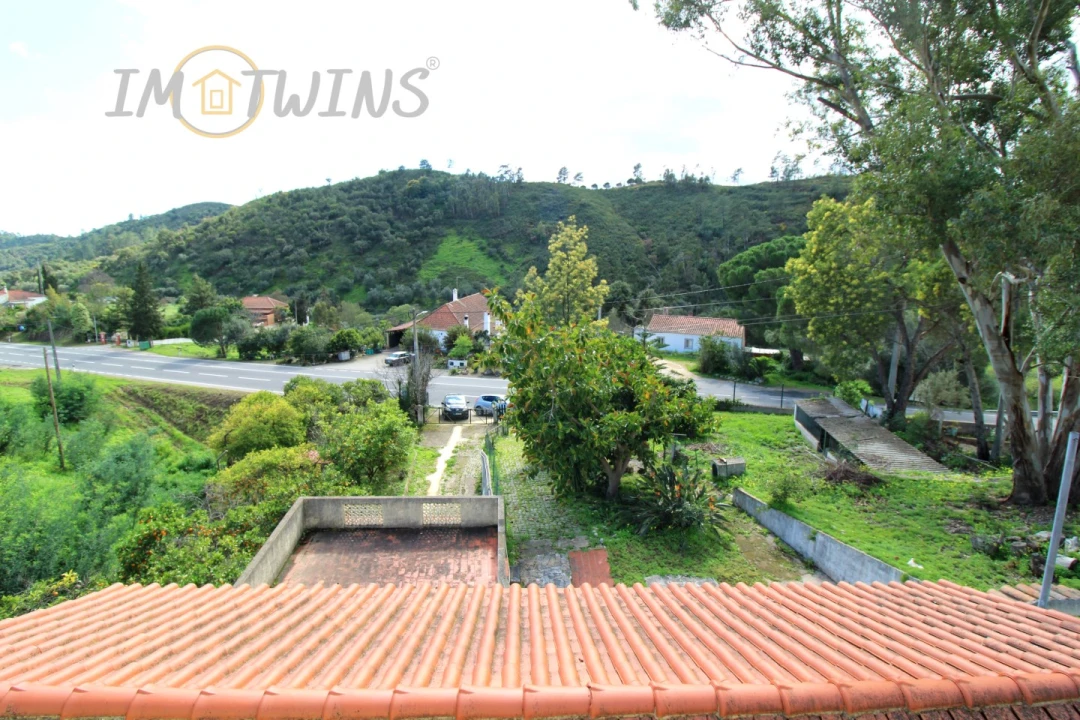 Quinta T4 para Venda em Monchique Foto 16