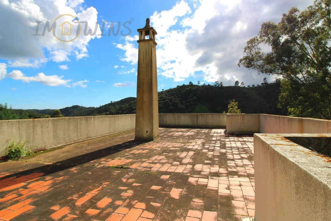 Quinta T4 para Venda em Monchique Foto 17