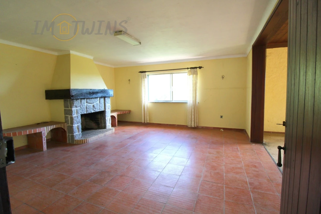 Quinta T4 para Venda em Monchique Foto 19