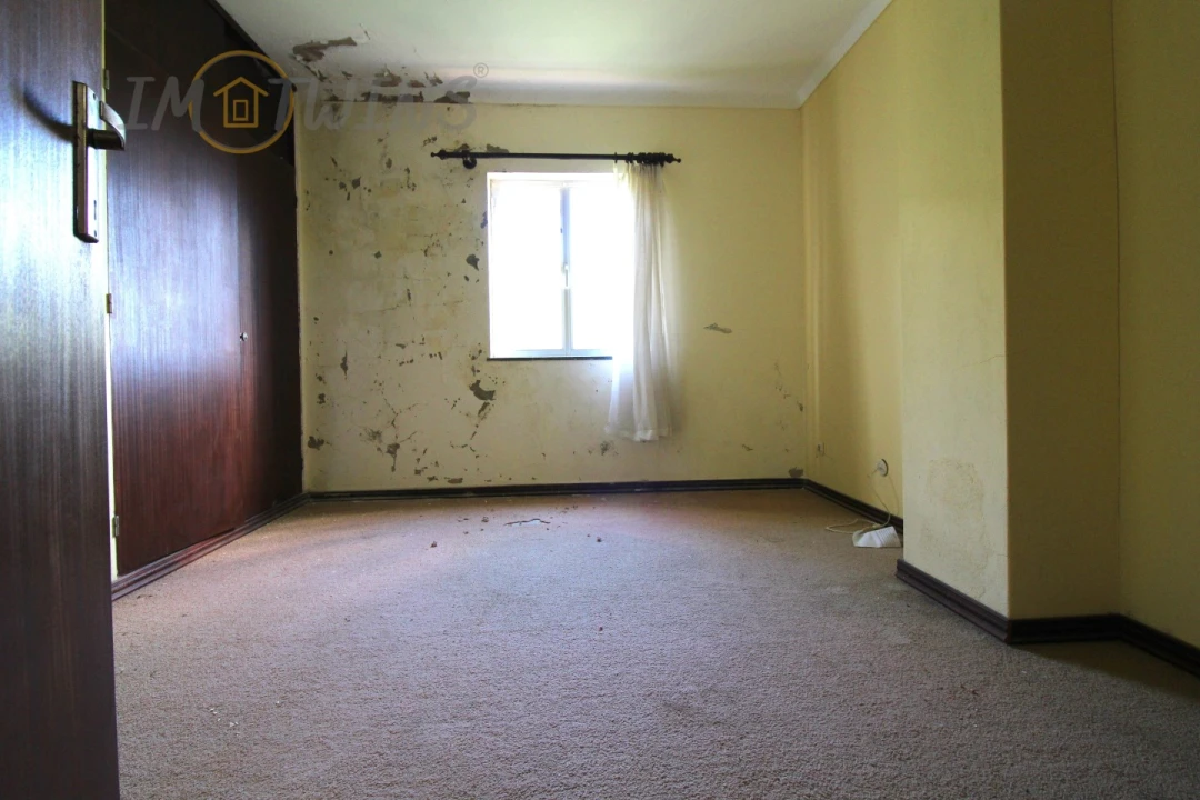 Quinta T4 para Venda em Monchique Foto 28