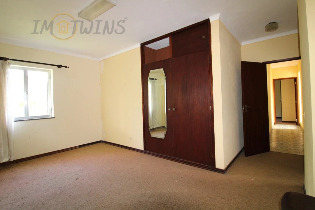 Quinta T4 para Venda em Monchique Foto 30