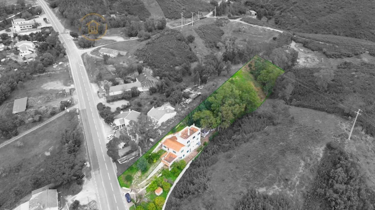 Quinta T4 para Venda em Monchique Foto 38