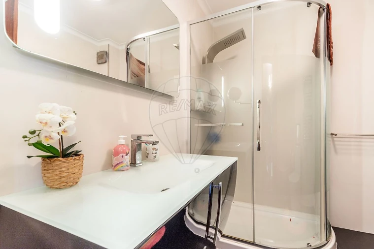 Moradia T5 para Venda em Algés, Linda-A-Velha e Cruz Quebrada-Dafundo Foto 21