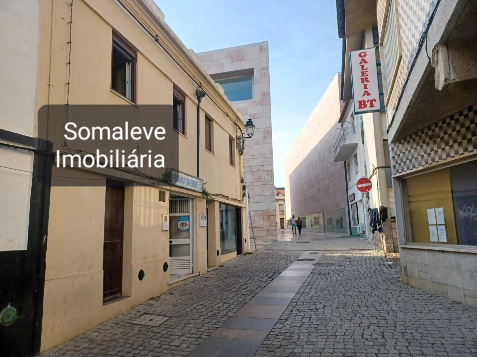 Prédio para Venda em Sines Foto 1