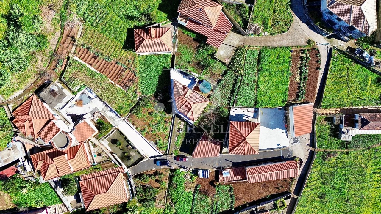 Moradia T3 para Venda em Estreito de Camara de Lobos Foto 5