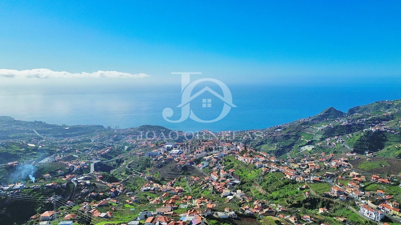 Moradia T3 para Venda em Estreito de Camara de Lobos Foto 7