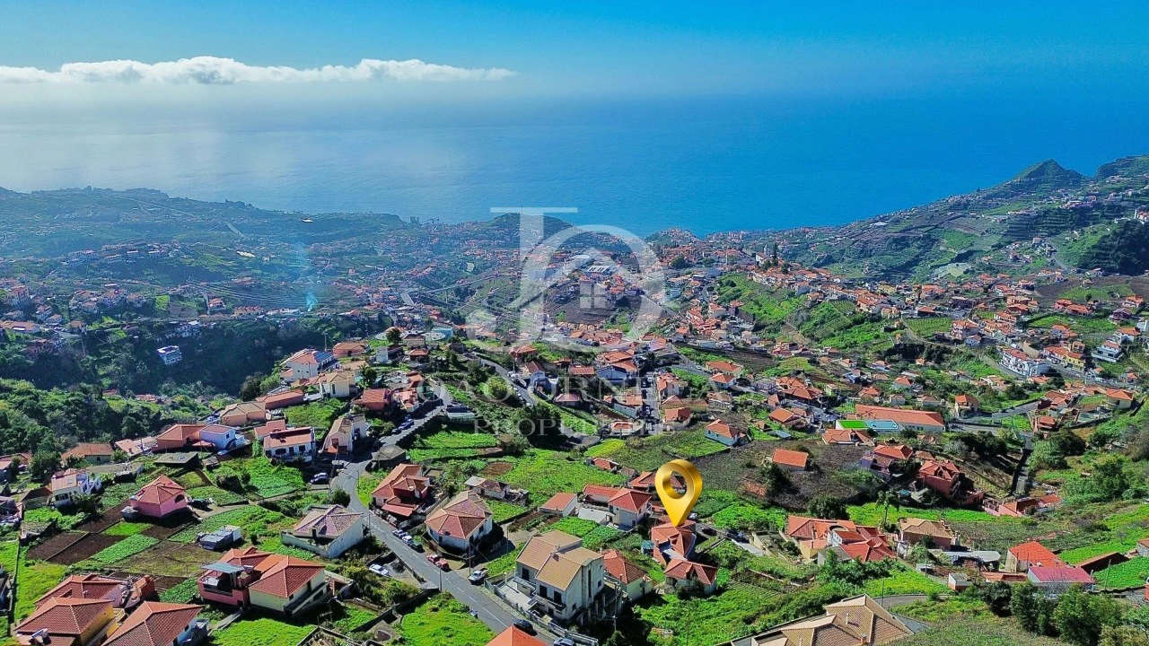 Moradia T3 para Venda em Estreito de Camara de Lobos Foto 8