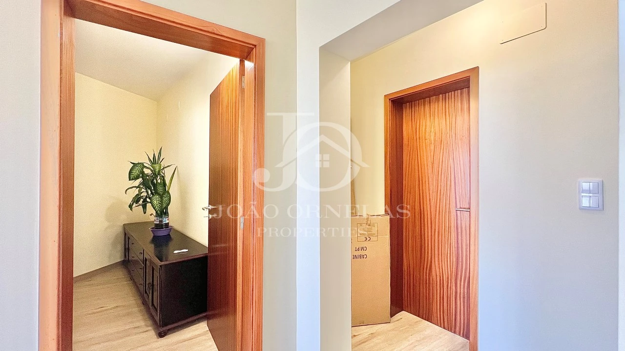 Moradia T3 para Venda em Estreito de Camara de Lobos Foto 22