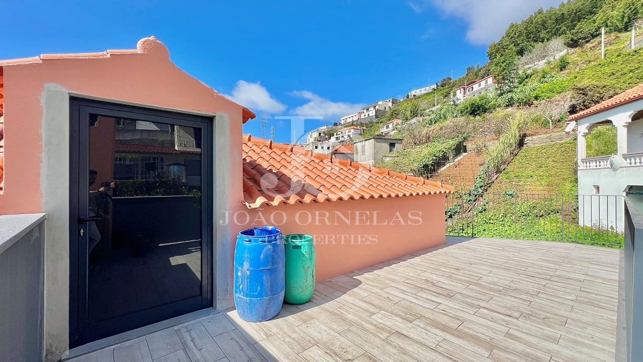 Moradia T3 para Venda em Estreito de Camara de Lobos Foto 48