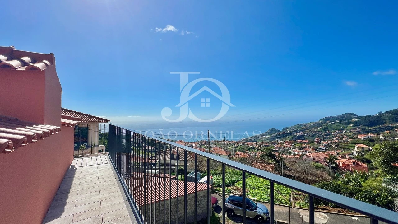 Moradia T3 para Venda em Estreito de Camara de Lobos Foto 51