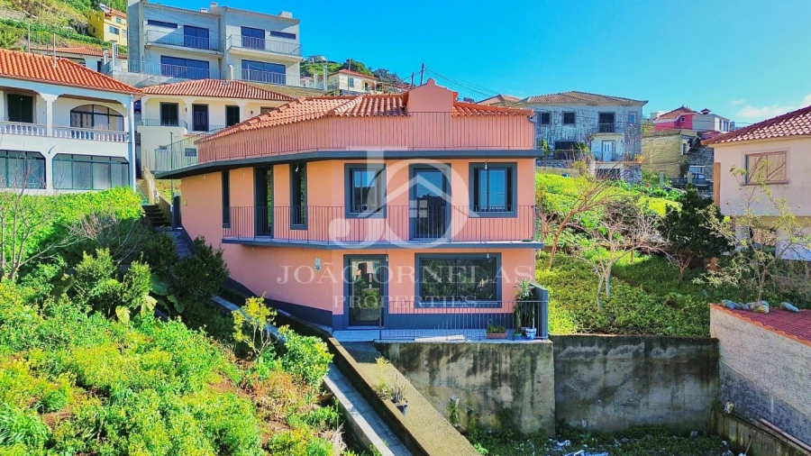 Moradia T3 para Venda em Estreito de Camara de Lobos Foto 3