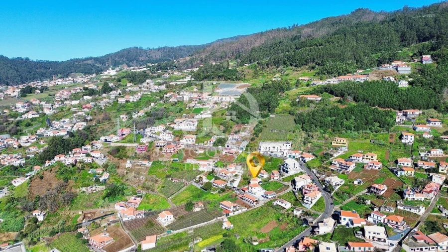 Moradia T3 para Venda em Estreito de Camara de Lobos Foto 10