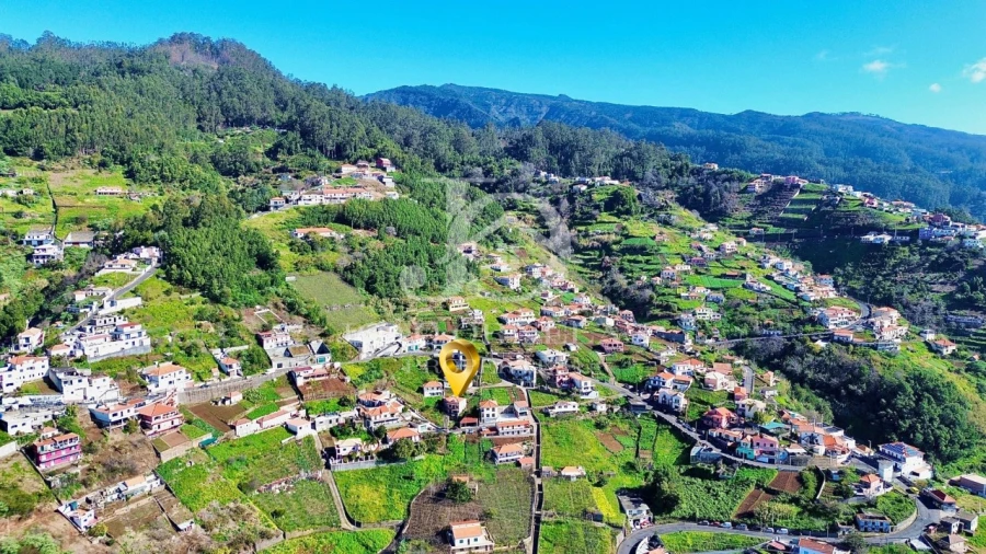 Moradia T3 para Venda em Estreito de Camara de Lobos Foto 11