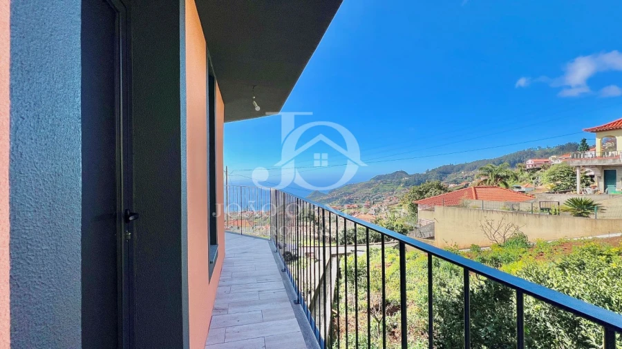 Moradia T3 para Venda em Estreito de Camara de Lobos Foto 44