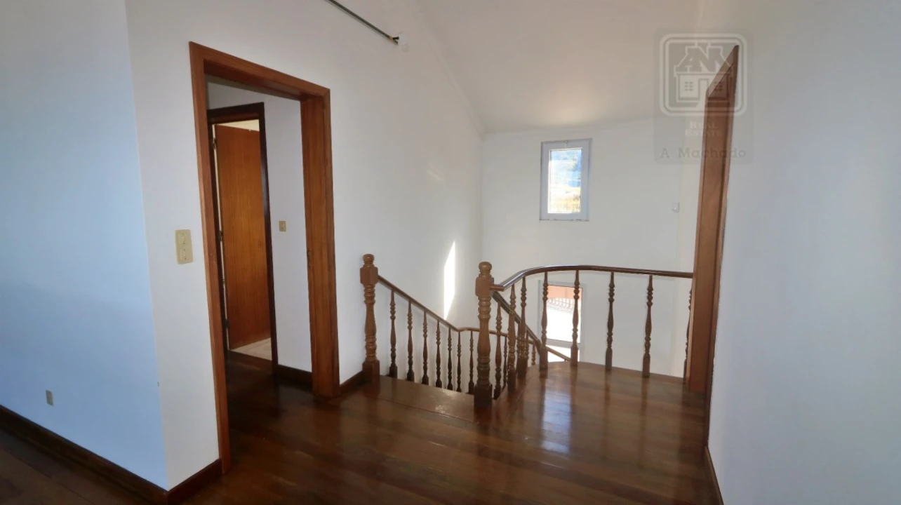 Moradia T4 para Venda em Mosteiros Foto 51