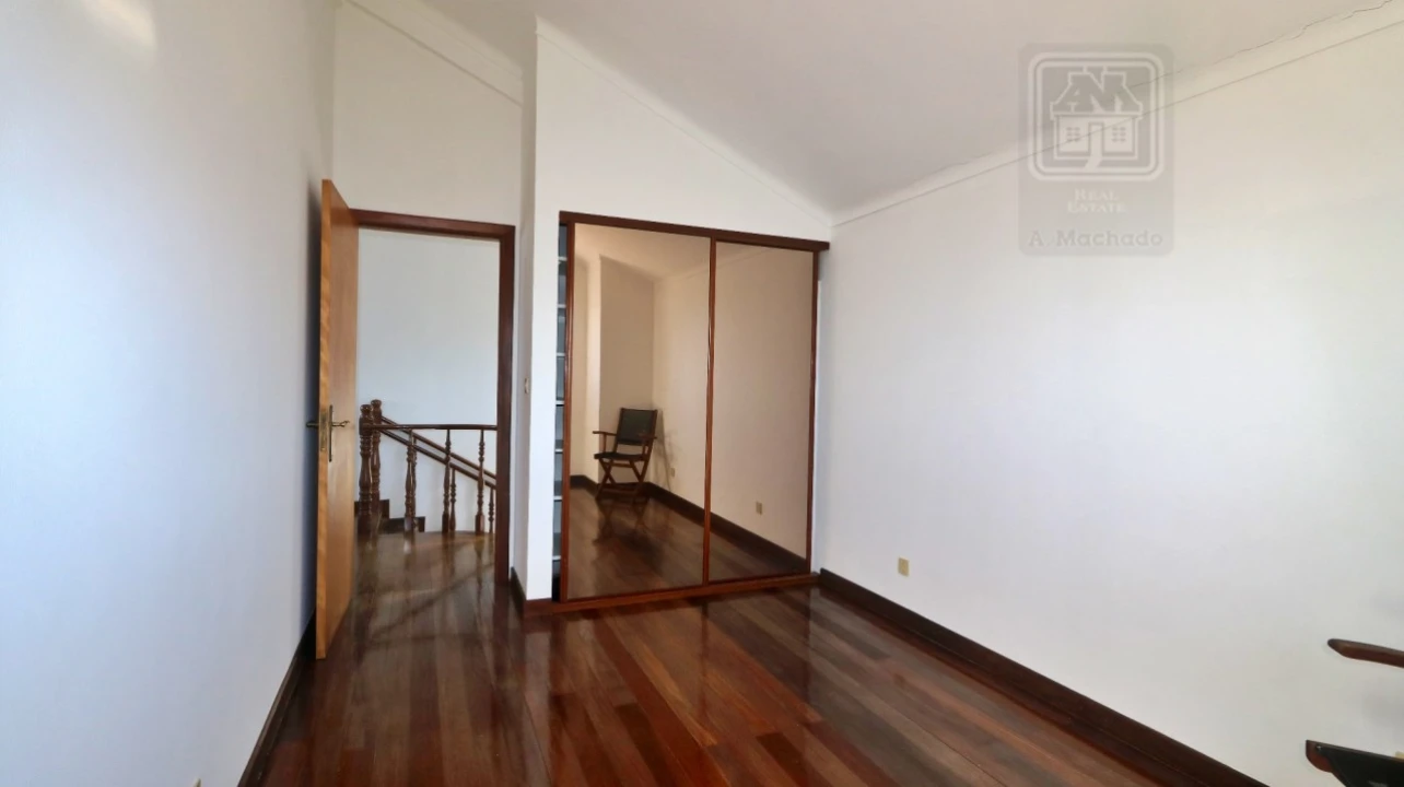 Moradia T4 para Venda em Mosteiros Foto 55