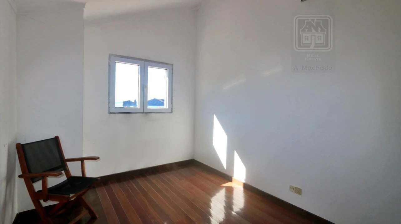 Moradia T4 para Venda em Mosteiros Foto 54