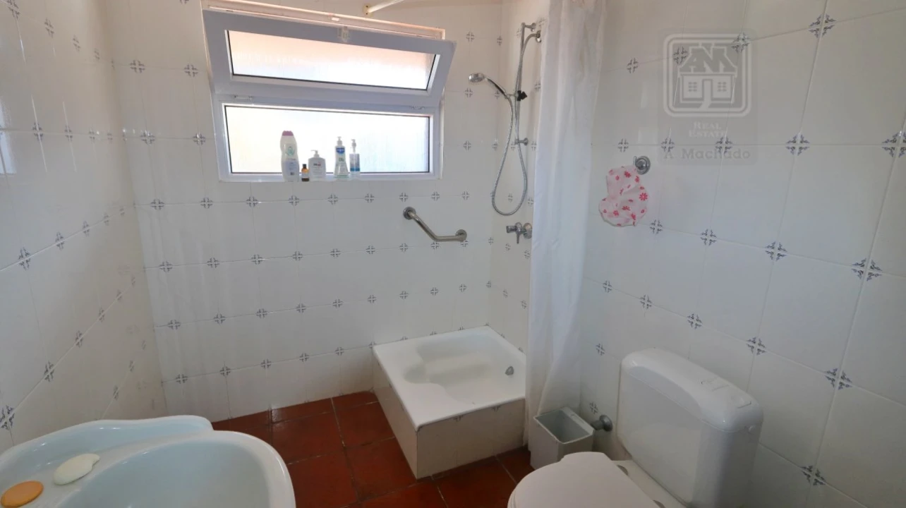 Moradia T4 para Venda em Mosteiros Foto 44