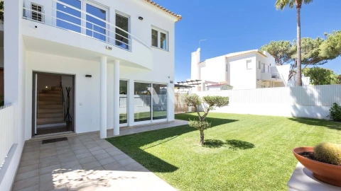 Moradia T2 para Venda em Quarteira