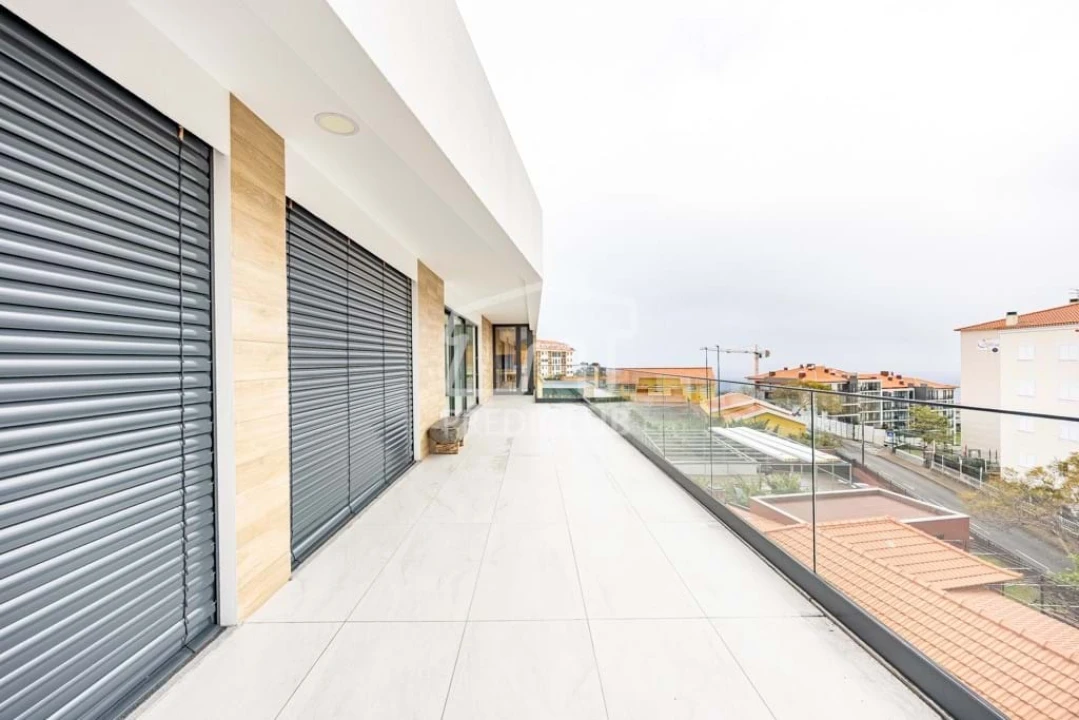 Apartamento T3 para Venda em Caniço Foto 23