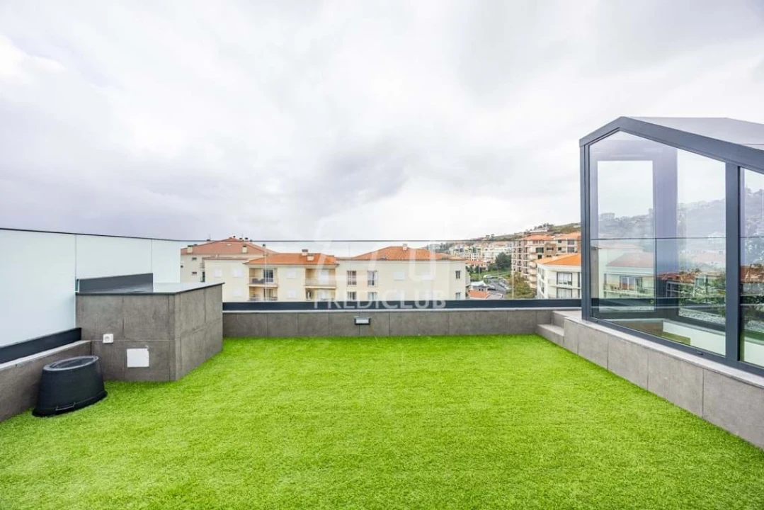Apartamento T3 para Venda em Caniço Foto 25