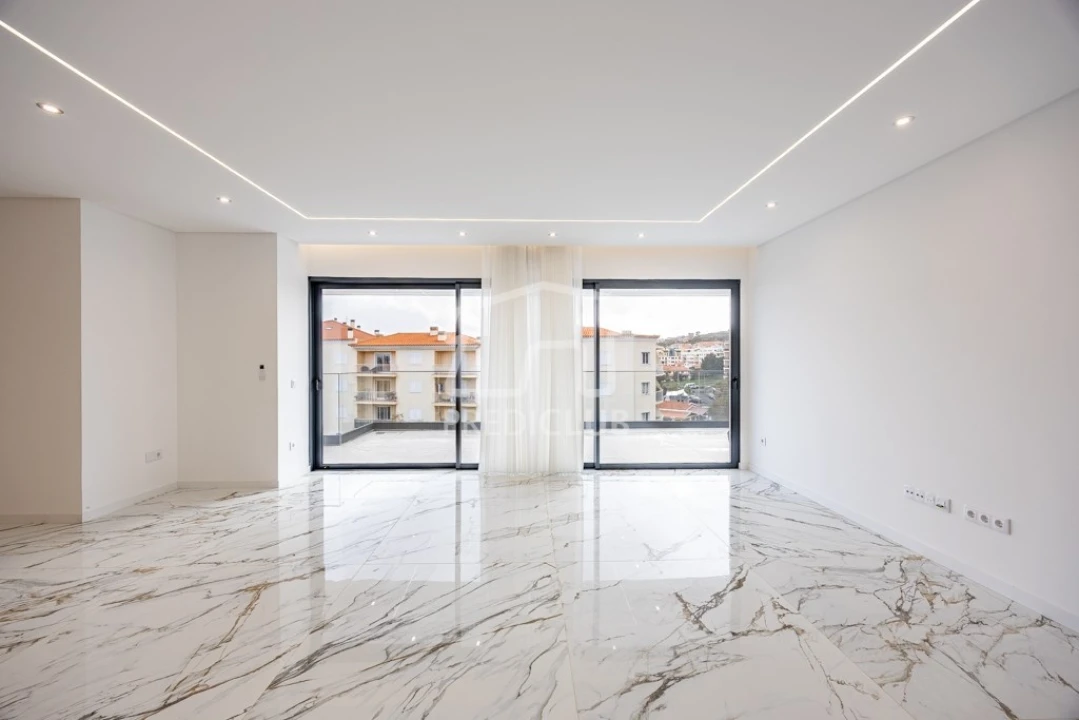 Apartamento T3 para Venda em Caniço Foto 3