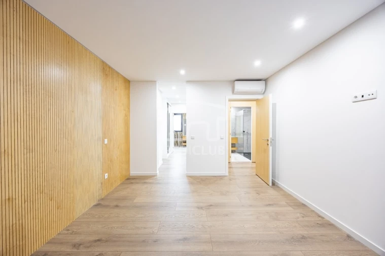 Apartamento T3 para Venda em Caniço Foto 17