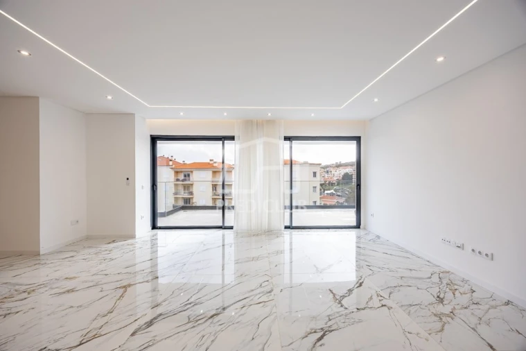 Apartamento T3 para Venda em Caniço Foto 3