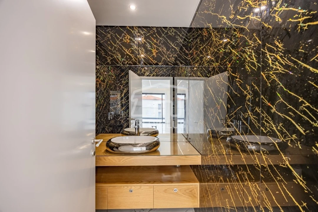 Apartamento T3 para Venda em Caniço Foto 22