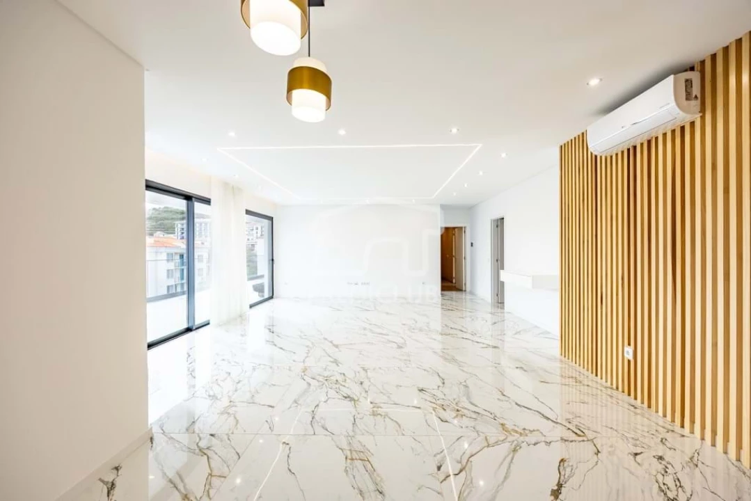 Apartamento T3 para Venda em Caniço Foto 2