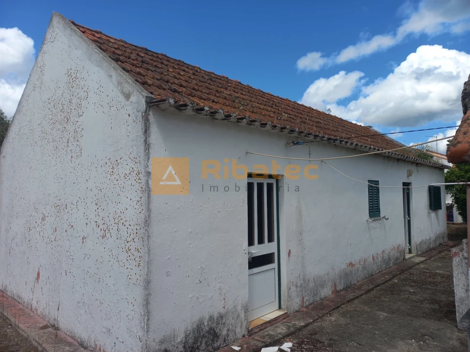 Moradia T2 para Venda em Coruche, Fajarda e Erra Foto 2