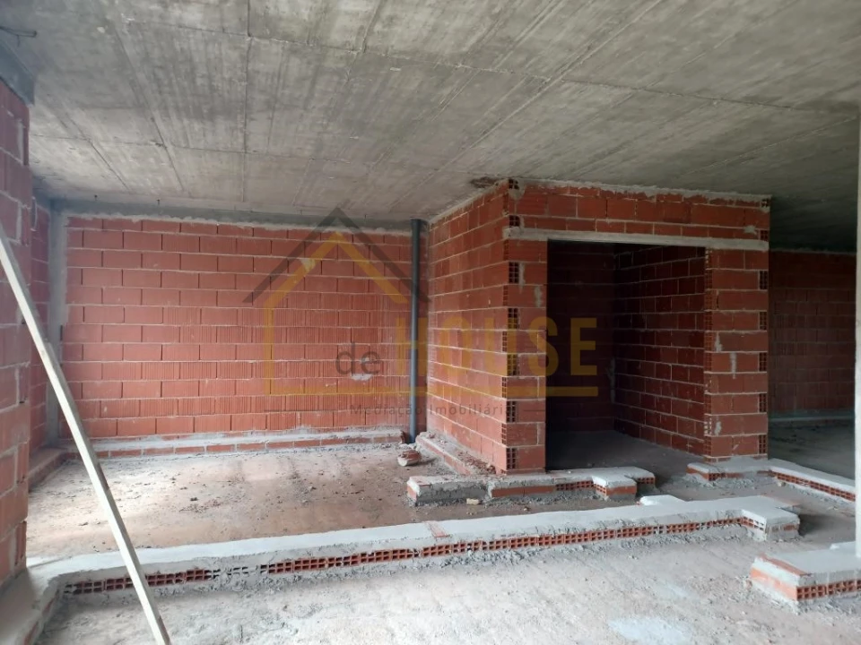 Apartamento T3 para Venda em Ramalhal Foto 14