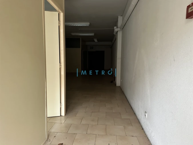 Loja para Venda em Lordelo do Ouro e Massarelos Foto 3