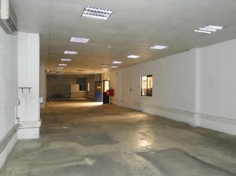 Armazém para Venda em Falagueira-Venda Nova Foto 7